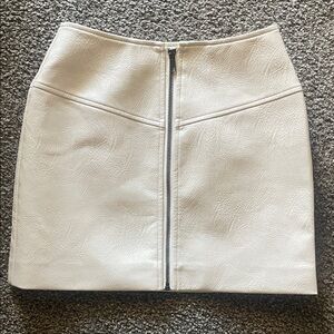 ASTR the Label Tracy Skirt in Ecru